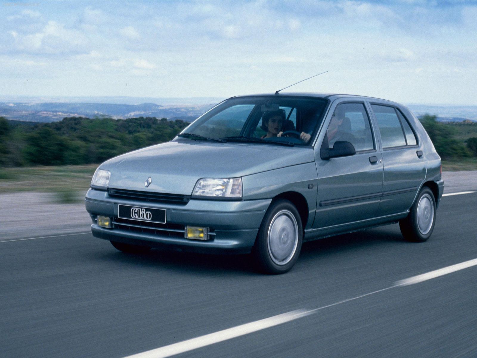 renault-clio-1-7-rt-5-door-1990-1600x1200-wallpaper-01.jpg